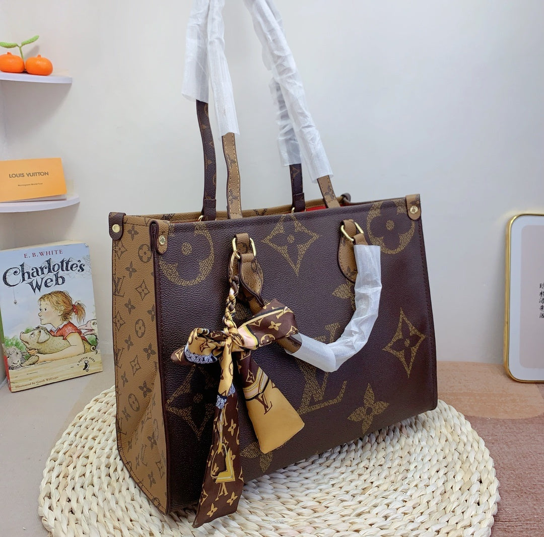 L Two Toned Tote
